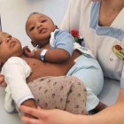 FRANCE-MADAGASCAR-SANTE-MEDECINE-SIAMOIS